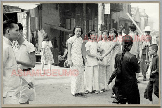 40's HONG KONG STREET SCENE MARKET ORIENTAL LADY WOMEN  香港旧照片 Postcard RPPC 1448
