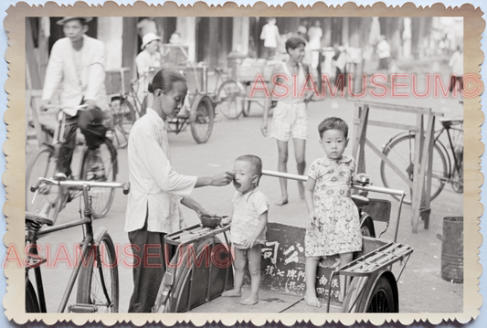 40s Street Scene Women Lady Children Girl Trishaw Vintage Singapore Photo 17680