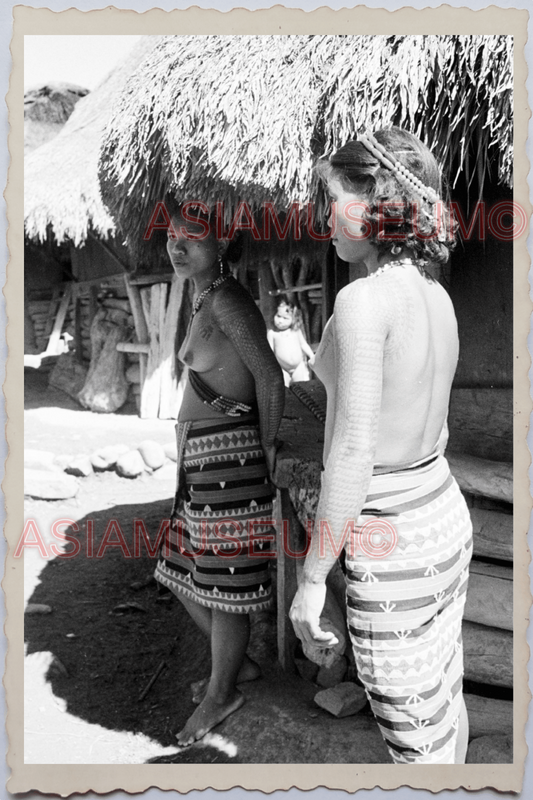 50s PHILIPPINES TRIBE YOUNG GIRL LADY TATTOO TOPLESS HOUSE Vintage Photo 24302