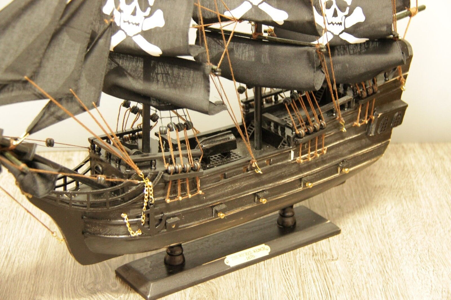 24" Wicked Wench Pirates of The Caribbean Jack Sparrow Wood Vintage Model Ship