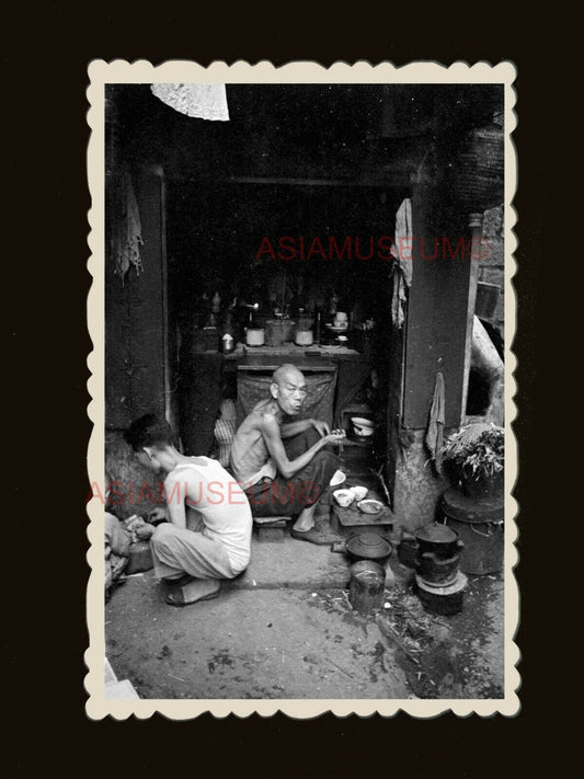 1940s MAN COOKING MEAL FOOD KITCHEN Stove Home B&W Vintage Hong Kong Photo #1930