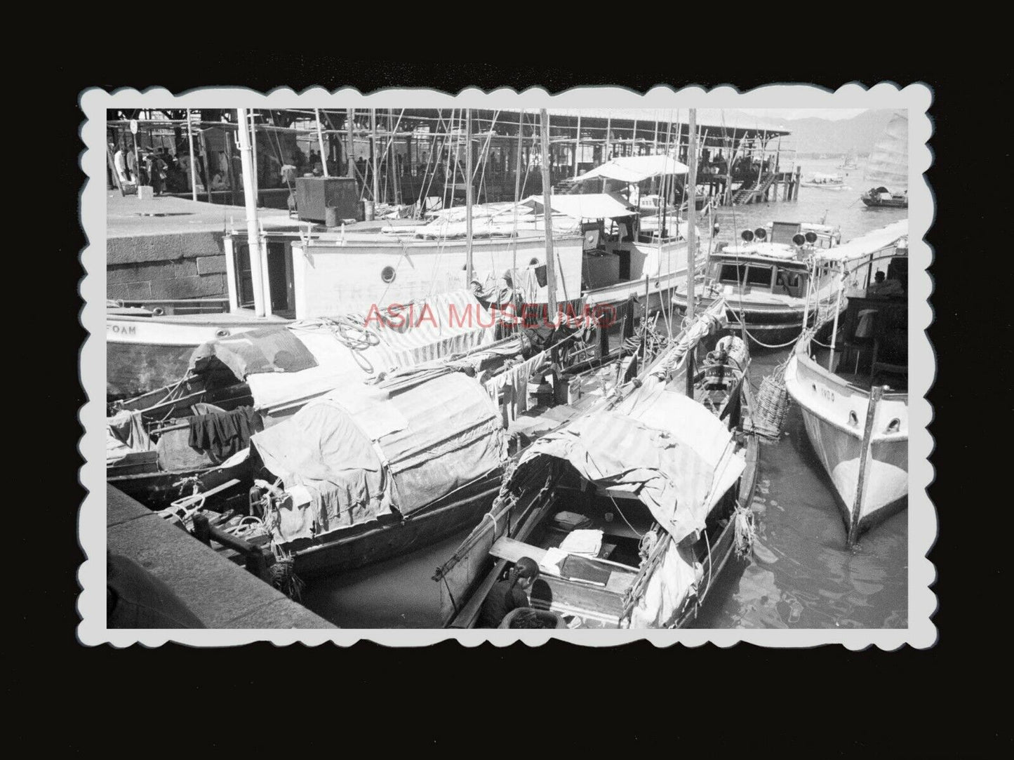 1950s Sampan House Boats Docked Pier Vintage KOWLOON HARBOR Hong Kong Photo 1250