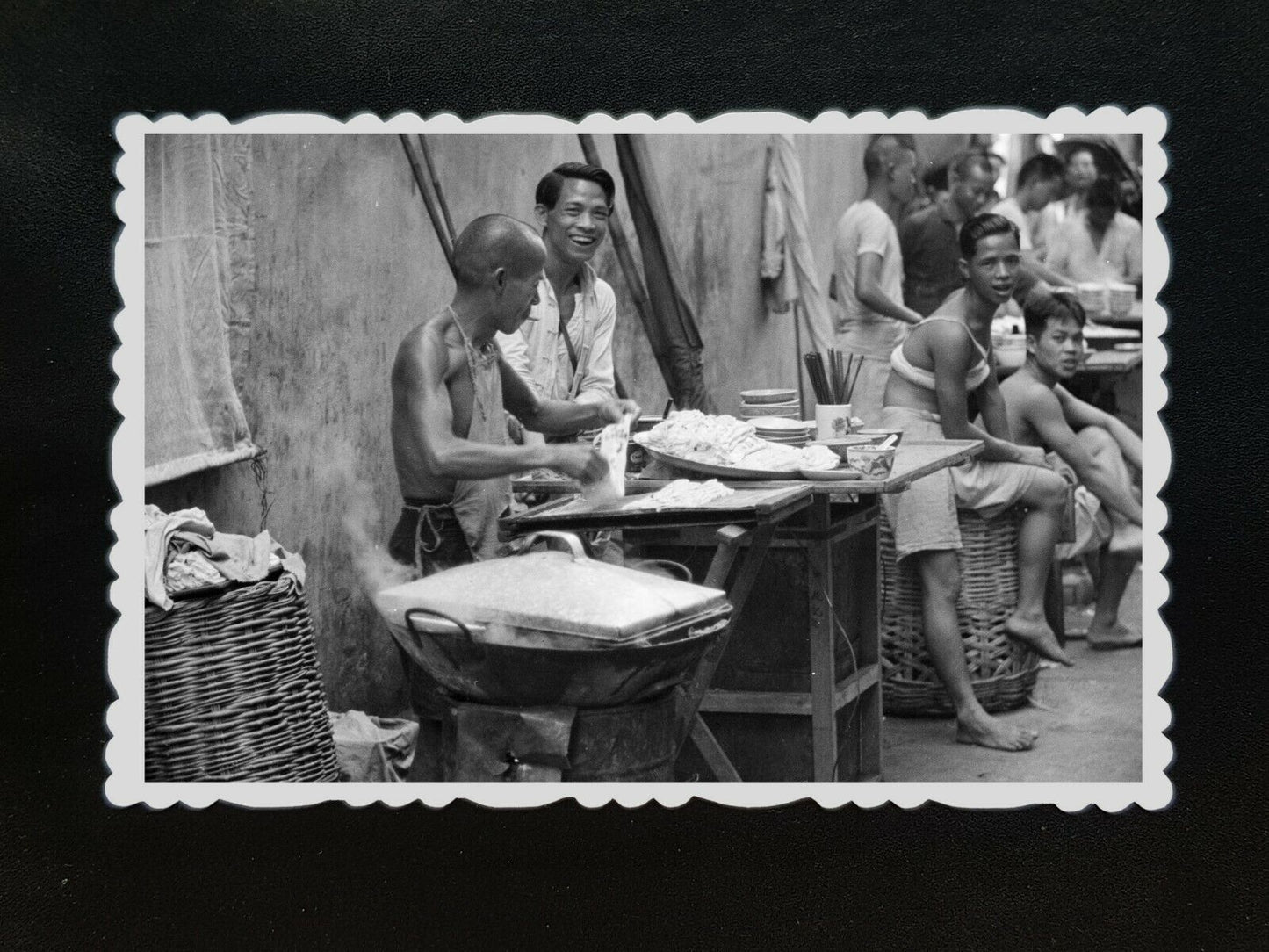 1950s Vintage Hong Kong Photo B&W Street Food Happy Men Sidewalk Kowloon #381