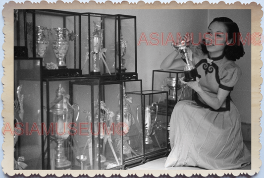 WW2 Oriental Asian Women Lady Dress Trophy Case Vintage Singapore Photo 17590