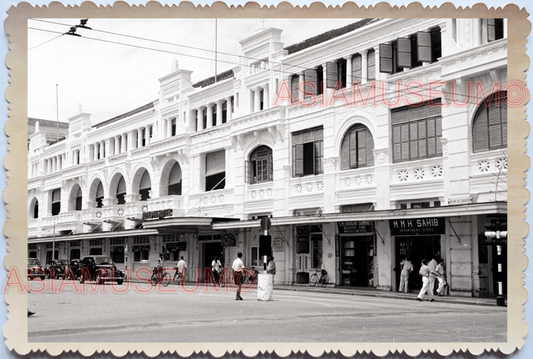 WW2 Street Road Sidewalk Shop Store Car Traffic Sign B&W Singapore Photo 29601