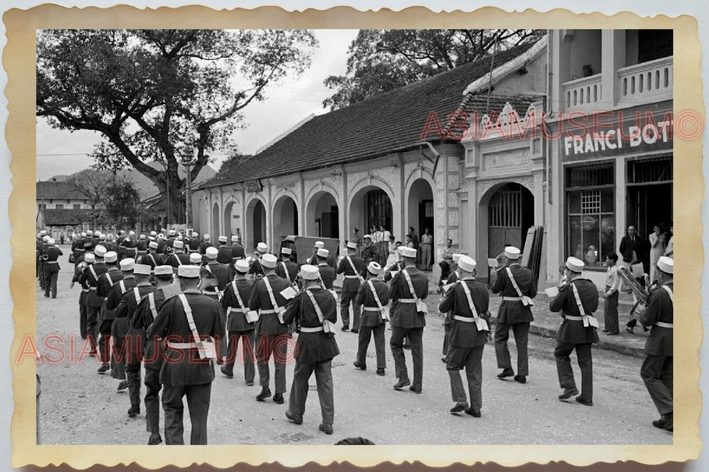 50s Vietnam War Saigon French Army Band Street Parade Shop Vintage Photo #1076