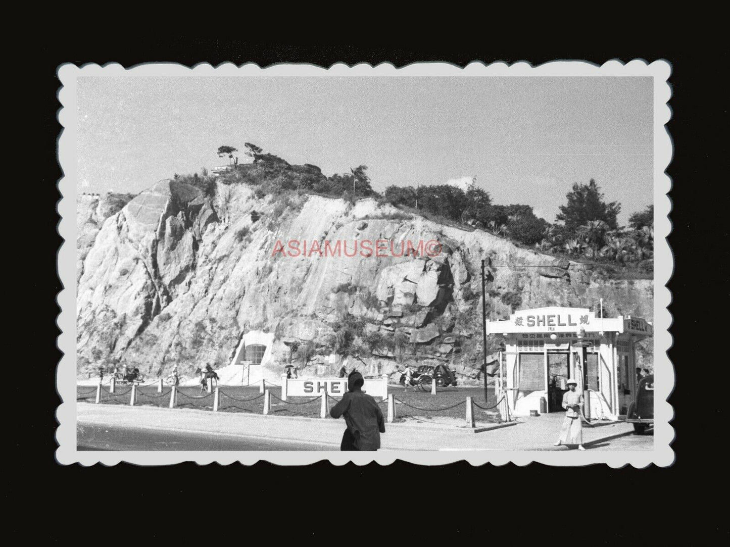 1950s SHELL GAS STATION CAR WOMEN CLASSIC DRESS HILL Vintage Hong Kong Photo 679