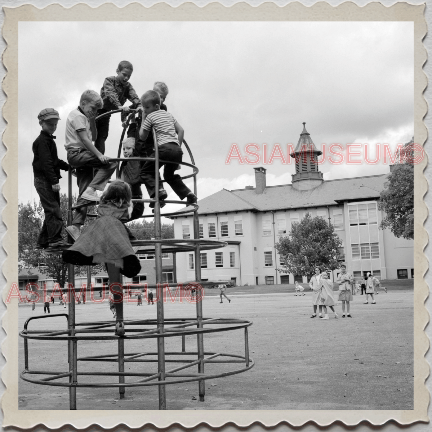 50s LAKE GENEVA WISCONSIN WALWORTH MILWAUKEE CHICAGO CHILDREN OLD USA Photo 8596