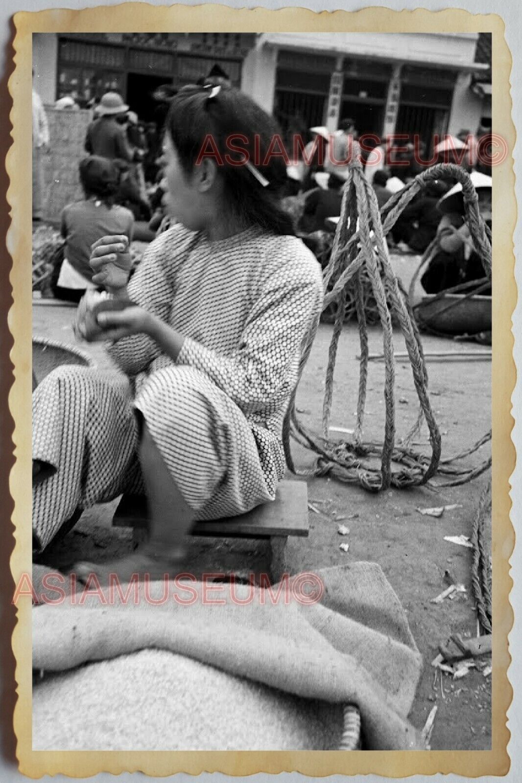 50s Vietnam SAIGON STREET SCENE MARKET PLACE FOOD LADY WOMEN Vintage Photo 650