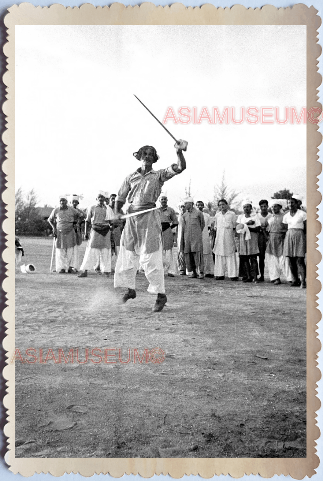 WW2 FESTIVAL BRITISH INDIA ARMY DANCE PUNJAB SIKH SWORD Singapore Photo 26269