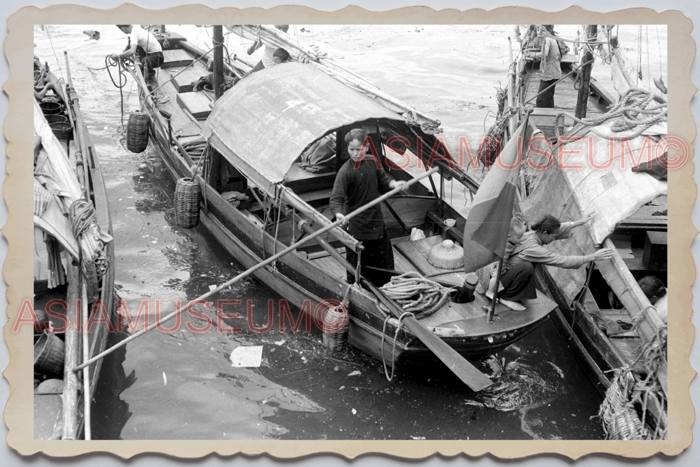 40's MACAU MACAO Harbor Pier Fishing Boat Sampan Junk Vintage Photo 澳门旧照片 27704