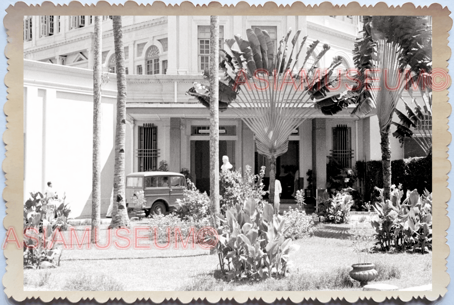 WW2 Raffles Hotel Entrance British Beach Road Tree Vintage Singapore Photo 26246