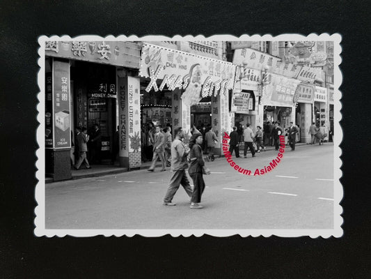 50s Vintage Hong Kong Photo Christmas Santa Claus Shop Street Sign 香港老照片 B&W 315