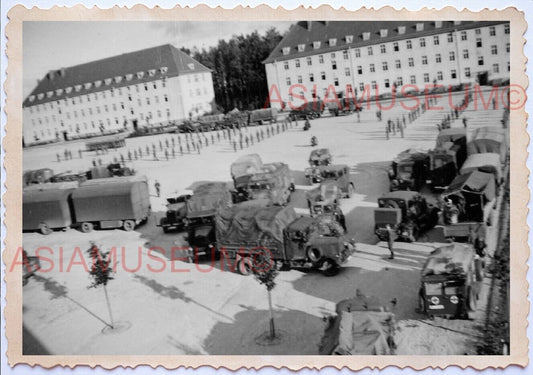 WWii D-DAY NORMANDY EUROPE ARMY Soldier Group Truck Square Wehrmacht Photo A77