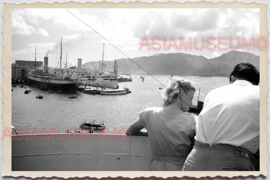 50s PHILIPPINES MANILA BAY SHIP CRUISE MAN WOMEN BALCONY SEA Vintage Photo 28302