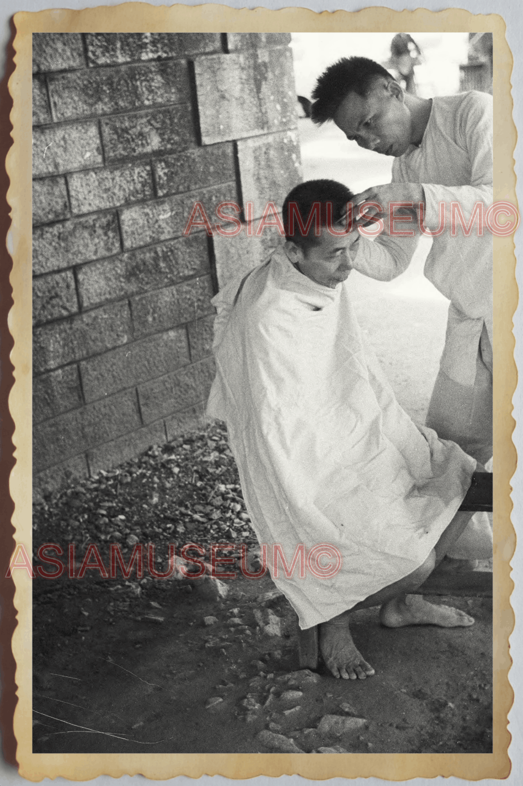 40s Vietnam HANOI STREET BARBER HAIRCUT FORTRESS WALL ROAD Vintage Photo 04367