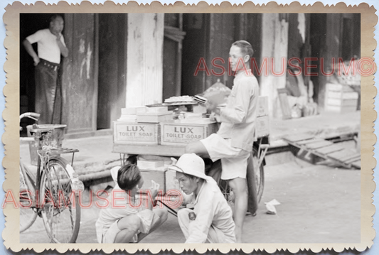 40s Street Scene Bicycle Trishaw Lux Soap Vendor Vintage Singapore Photo 17679