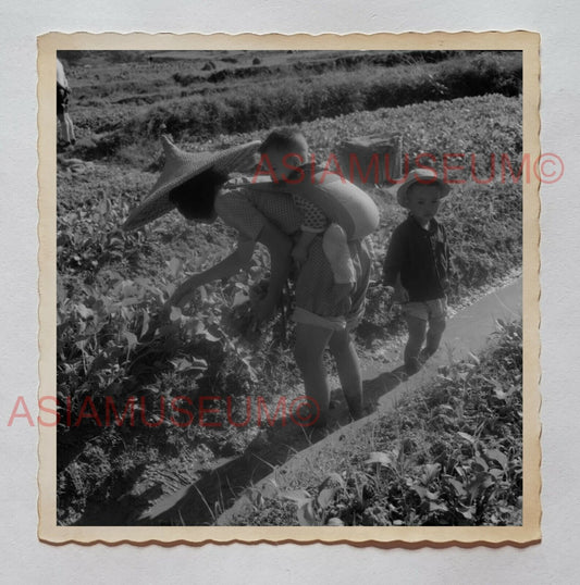 WOMEN LADY FARMER CHILDREN BOY BABY VILLAGE Vintage Hong Kong Photo 香港旧照片 26877