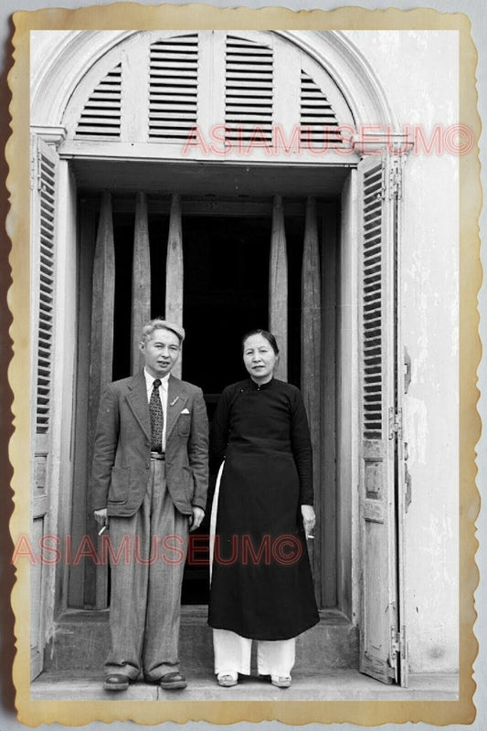 50s Vietnam SAIGON COUPLE ELDERLY WOMEN MEN SUIT DRESS OLD WAR Vintage Photo 677