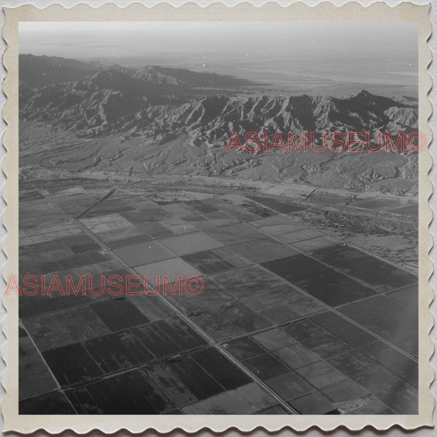 50s ARIZONA AERIAL VIEW MOUNTAIN HILL FARMLAND FIELD SKY VINTAGE USA Photo 12180