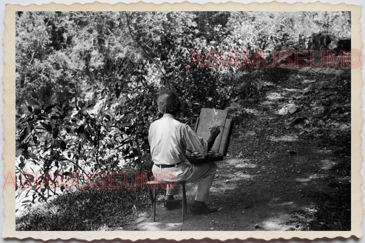 50s PHILIPPINES MANILA FOREST MAN PAINTING WOODS VILLAGE OLD Vintage Photo 29316