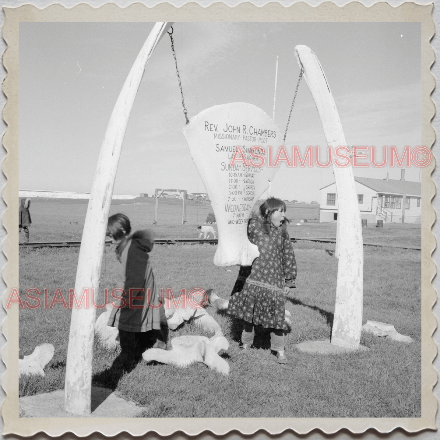 50s UTQIAGVIK NORTH SLOPE BARROW ALASKA ARCTIC WHALE BONE VINTAGE USA Photo 9568