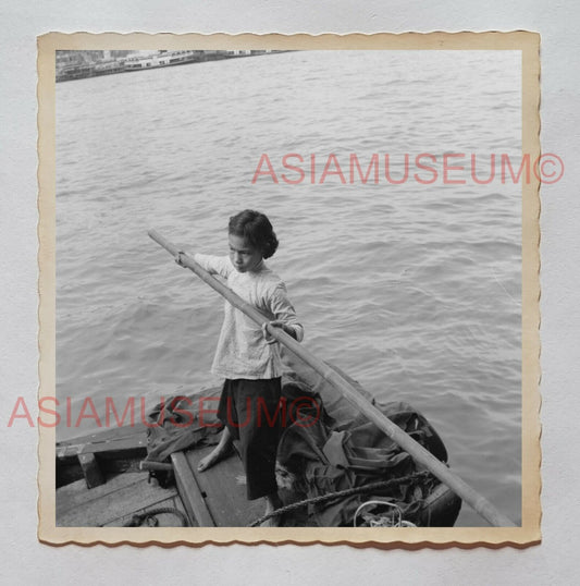 Young Girl Lady STEER BOAT JUNK SAIL HARBOR Vintage Hong Kong Photo 27224 香港旧照片