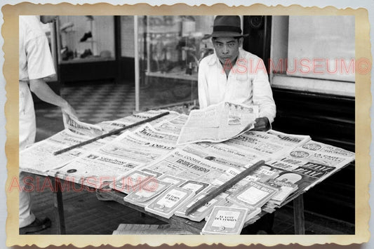 50s Vietnam War Saigon Ho Chi Minh Street Vendor Newspaper Vintage Photo #715