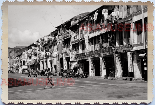 WW2 CAR STREET SCENE WOMEN SHOP BUILDING ADS SIGN VINTAGE SINGAPORE PHOTO 35499