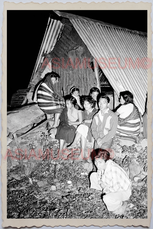 50s PHILIPPINES YOUNG MAN GIRL LADY MODERN CLOTHES HOUSE HUT Vintage Photo 24163