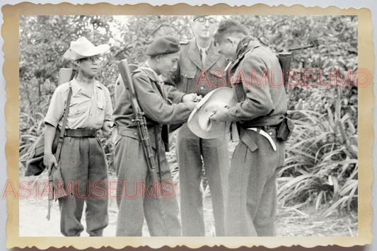 40s WW2 Vietnam FRENCH ARMY SOLDIER SMOKING GUN RIFLE HAT ii Vintage Photo 26900