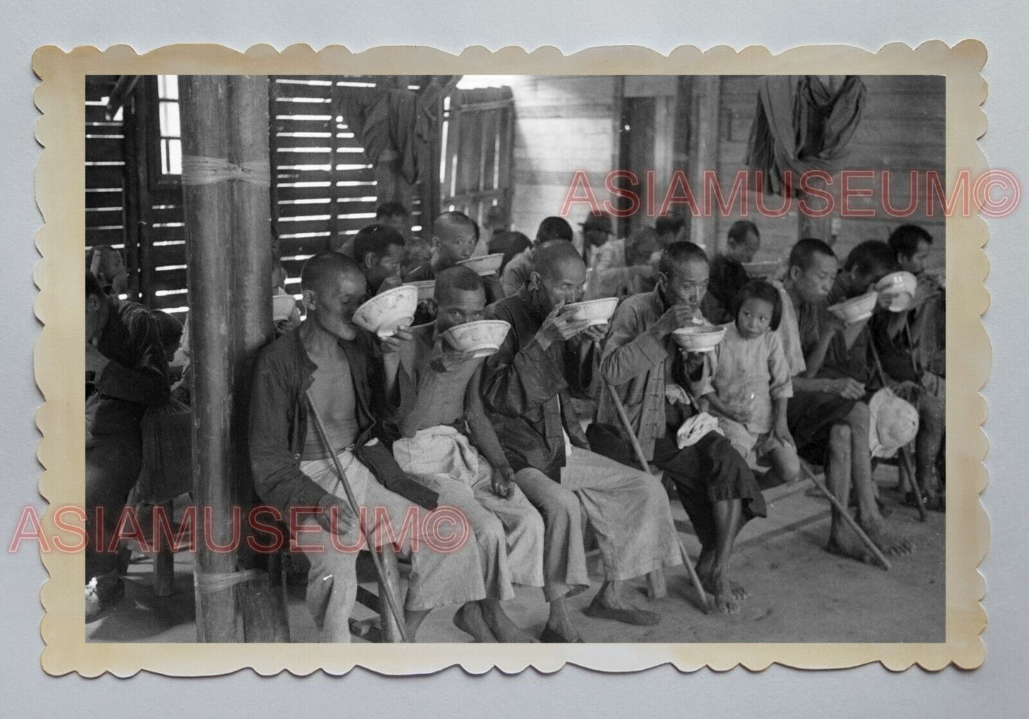 1940s Salvation Army Food Kitchen Girl Children B&W HONG KONG Photo 18408 香港旧照片