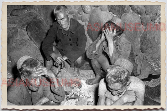 50s PHILIPPINES LUZON MOUNTAIN TRIBE CAVE MEN HOUSE VILLAGE Vintage Photo 24224