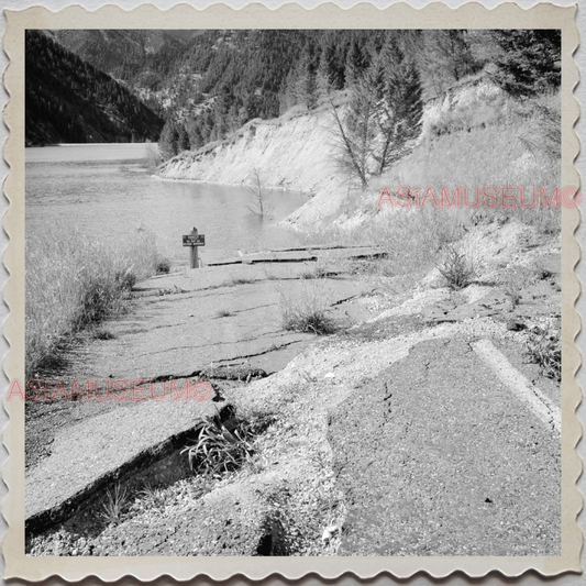 50s YELLOWSTONE NATIONAL PARK WYOMING MONTANA IDAHO LAKE VINTAGE USA Photo 8507