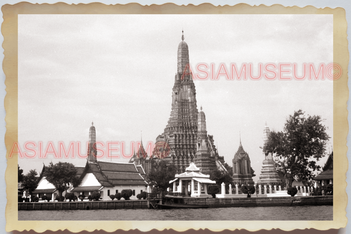 50s THAILAND BANGKOK WAT ARUN TEMPLE CHAO PHRAYA RIVER BOAT Vintage Photo 39763