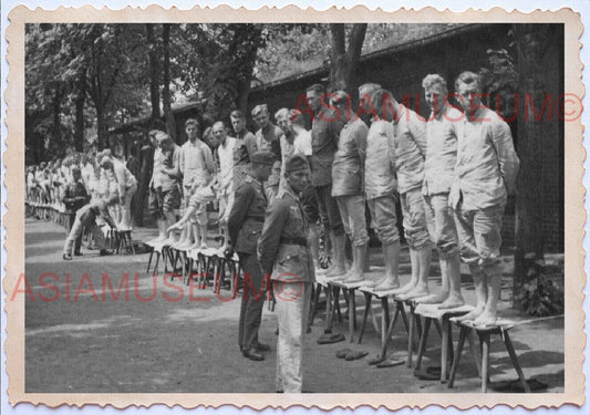 WWii D-DAY NORMANDY EUROPE ARMY SOLDIER Barrack Camp Training Group Photo A26