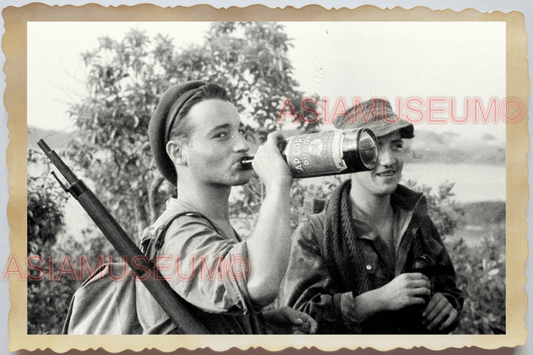 40s WW2 Vietnam INDOCHINA WAR FRENCH ARMY DRINK WINE GUN OLD Vintage Photo 25124