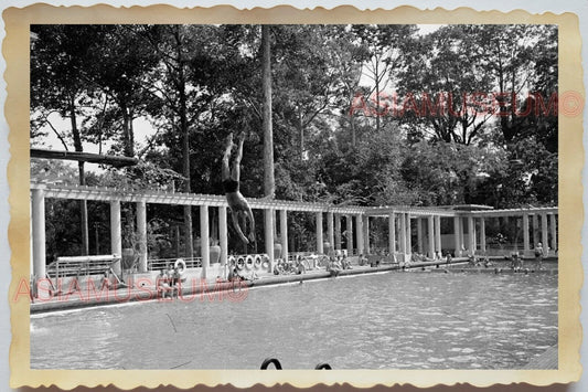 50s Vietnam SAIGON SWIMMING POOL SWIMSUIT TOPLESS MAN DIVING Vintage Photo 1740