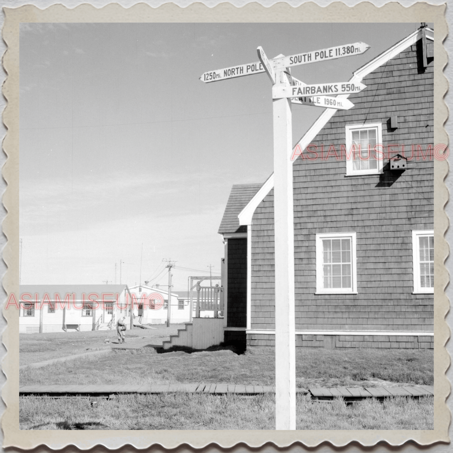 50s UTQIAGVIK NORTH SLOPE BARROW ALASKA HOUSE ROAD SIGN VINTAGE USA Photo 7638