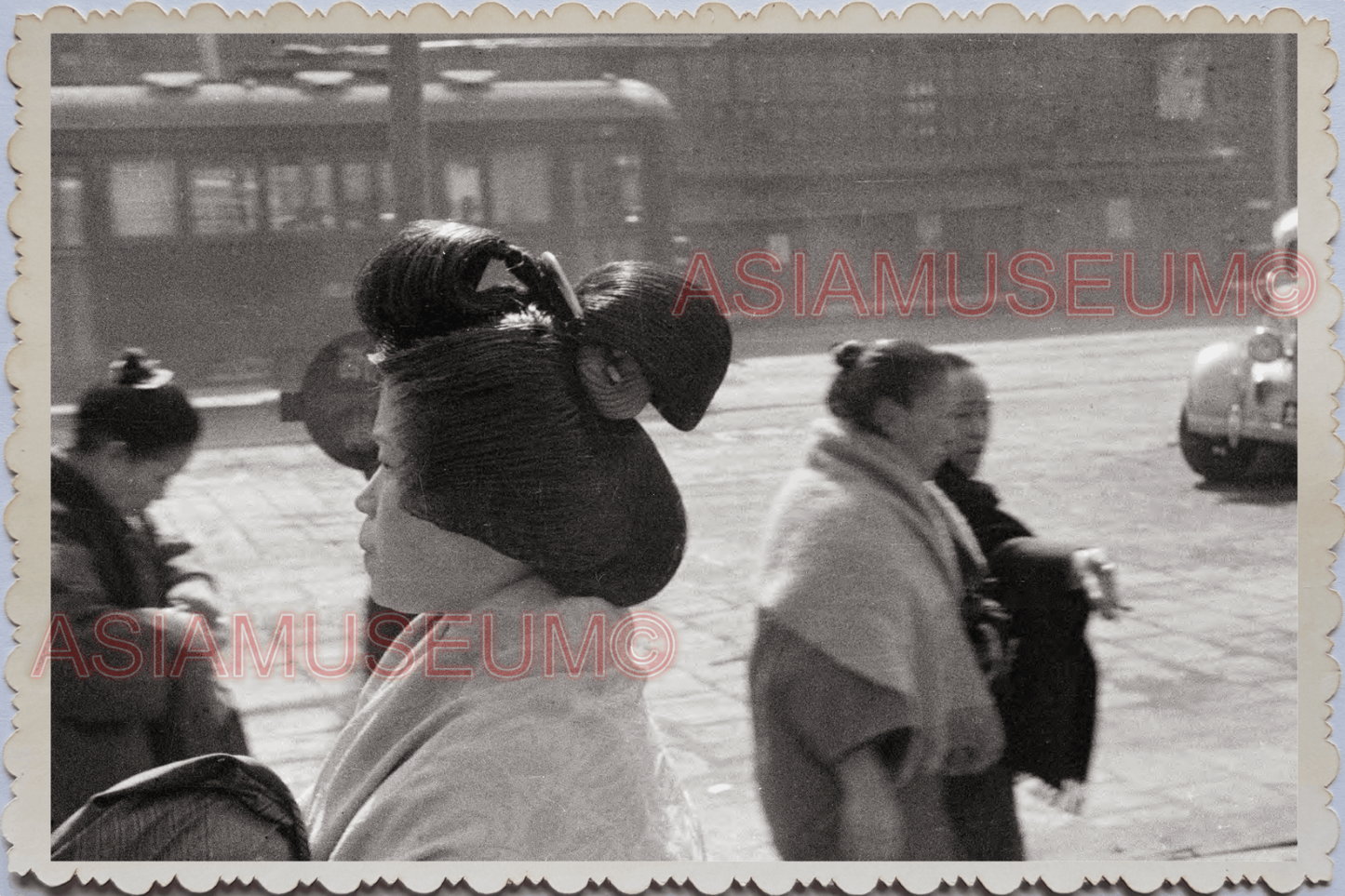 WW2 50s JAPAN KOBE STREET SCENE KIMONO Japanese Geisha Hair Vintage Photo #15943