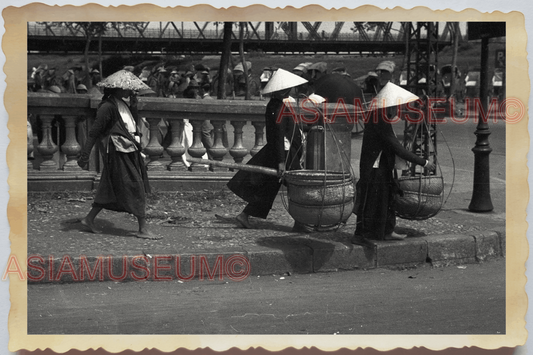 40s WW2 Vietnam HANOI STREET SCENE WOMEN SELLER MARKET OLD Vintage Photo 04289