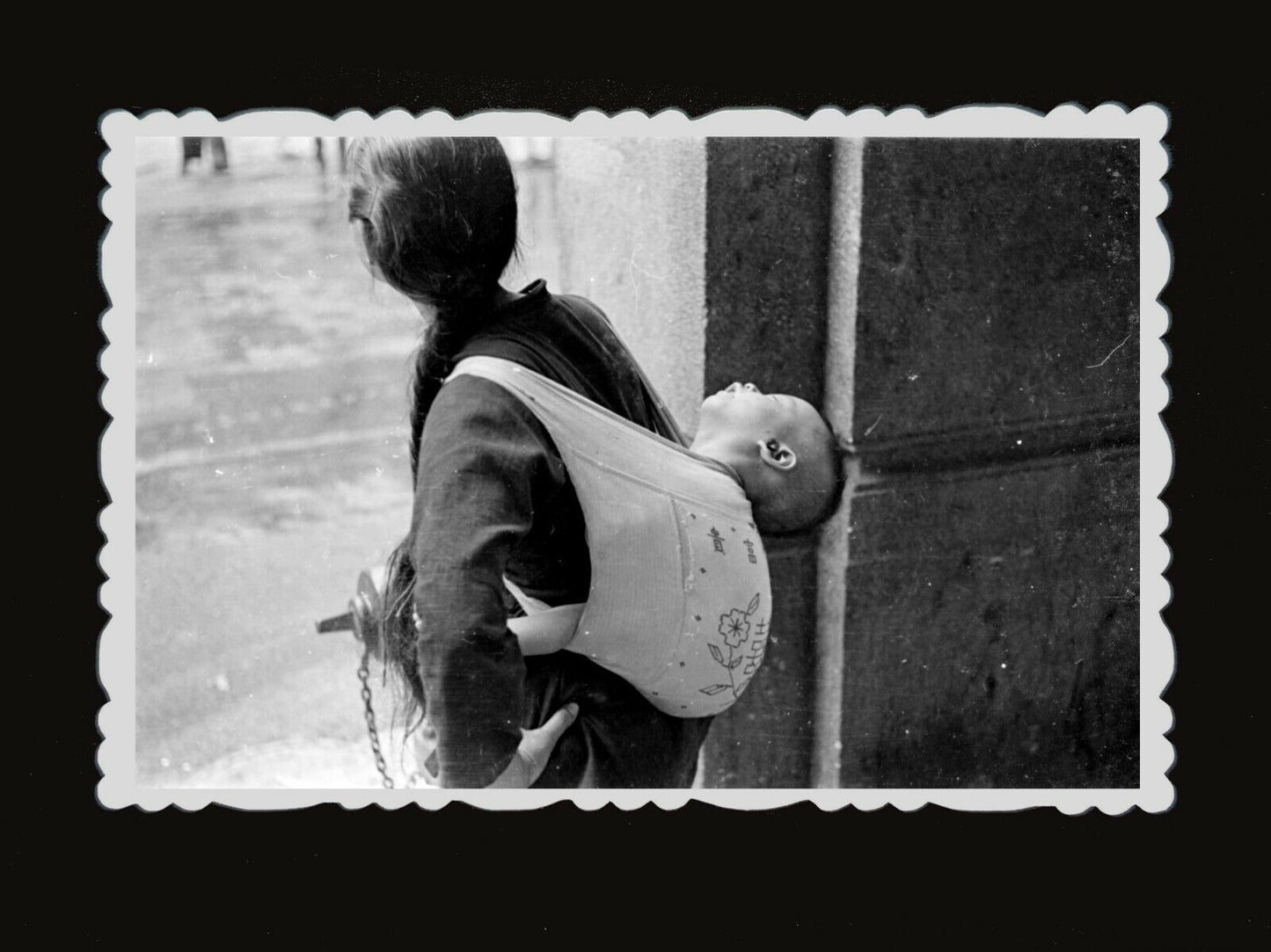 40s Vintage Hong Kong Photo B&W Women Lady carry Baby Sleeping Street Road #410