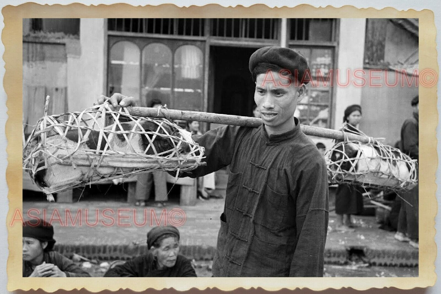 50s Vietnam War Saigon Ho Chi Minh Street Market Chicken Man Vintage Photo #699