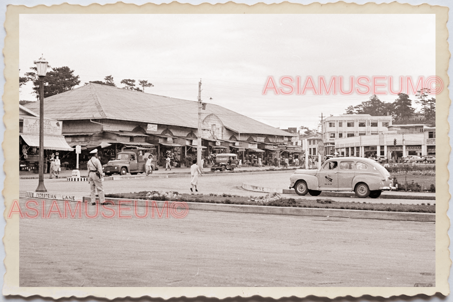 50s PHILIPPINES MANILA STREET SCENE CAR TRAFFIC MARKET LAMP Vintage Photo 24299