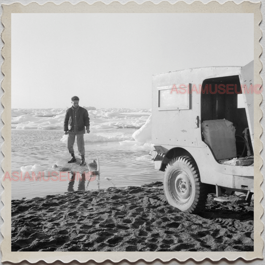 50s UTQIAGVIK NORTH SLOPE BARROW ALASKA BEACH WALRUS TRUCK OLD USA Photo 7771