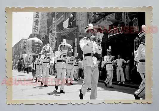 FUNERAL MARCHING BAND QUEEN'S ROAD STREET  HONG KONG VINTAGE Photo 22973 香港旧照片