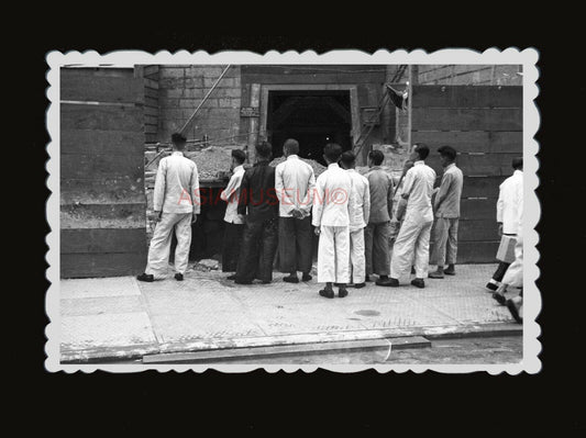 1940s JAPANESE AIR RAID TUNNEL BUNKER WORKER STREET Vintage Hong Kong Photo #976