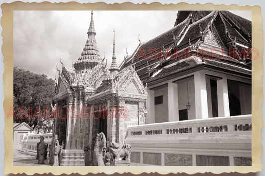 50s THAILAND BANGKOK EMERALD BUDDHA TEMPLE RIVERSIDE ROYAL Vintage Photo 28556