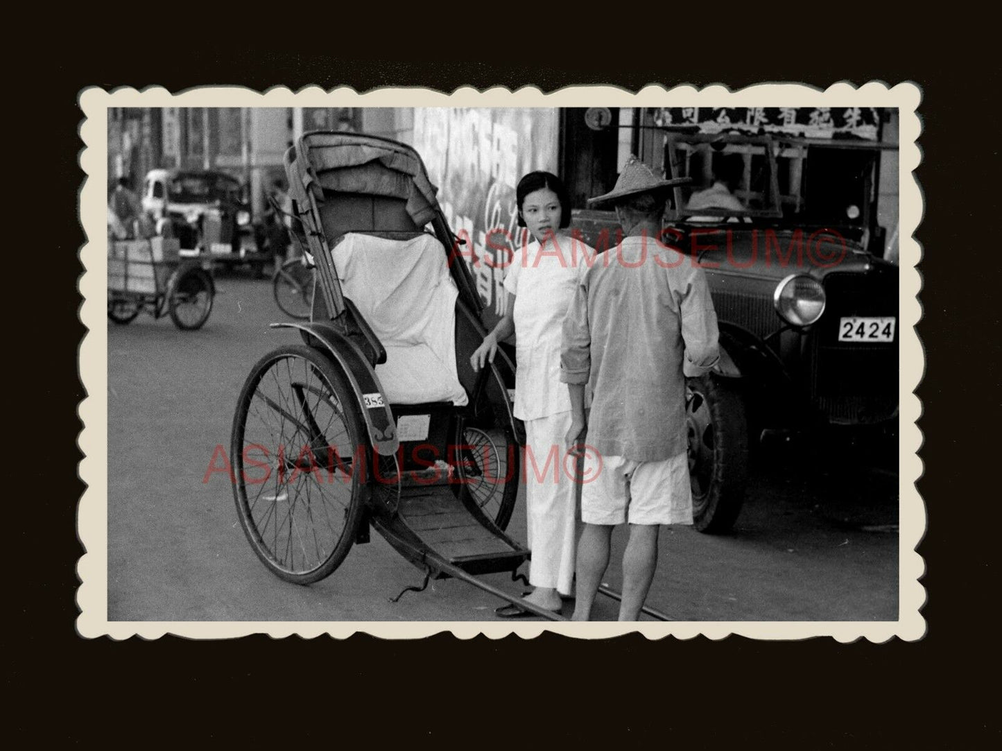 1940s WOMEN LADY RICKSHAW BUILDING STREET SCENE car Vintage Hong Kong Photo 1747