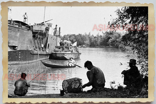 50s Vietnam War Army Soldier Fisherman Gun Warship River B&W Vintage Photo #959